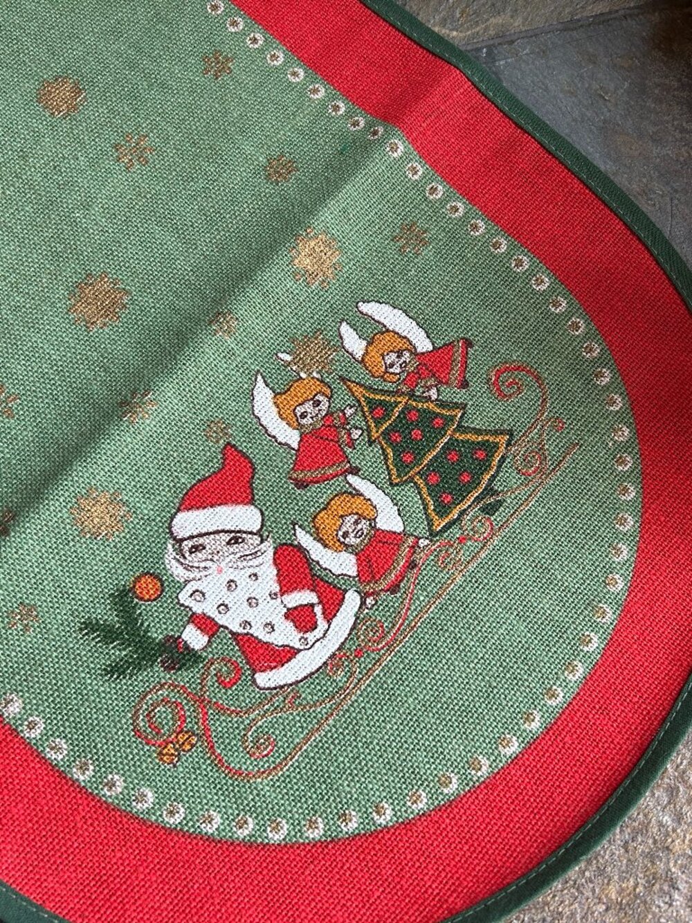 Vintage Austrian Christmas/Weihnacht Table Linens - Picture 5 of 16